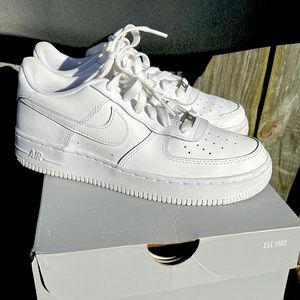 5.5 youth Air Force ones